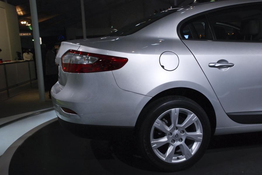  Renault Fluence 2010 года  (фото 60 из 146)